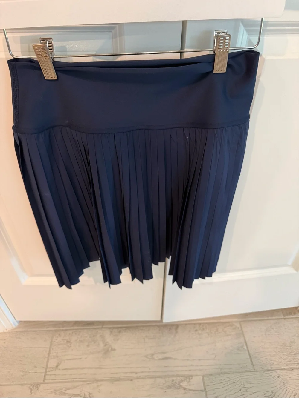 ALO Grand Slam Tennis Skirt L Yoga Navy Pleated Skater Skirt with Wide Waistband